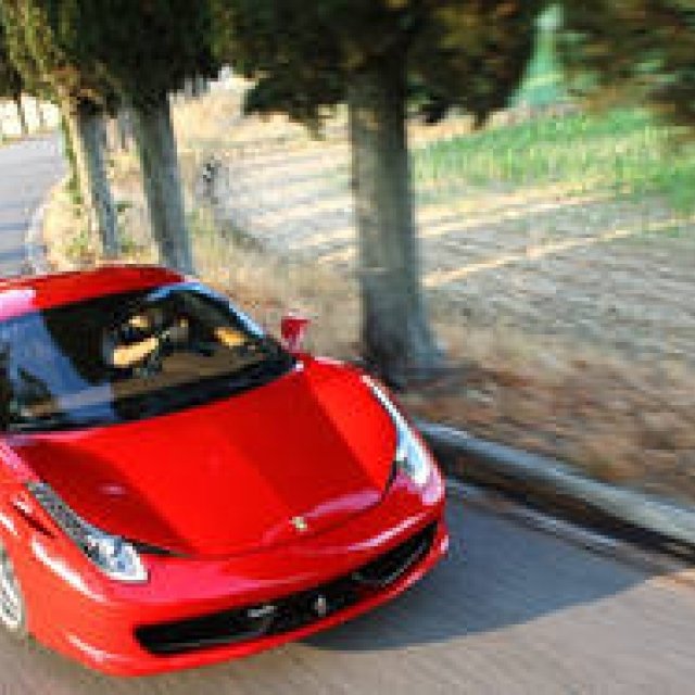 FERRARI 458 ITALIA｜待望の最新V8フェラーリ、北京でアジア初公開