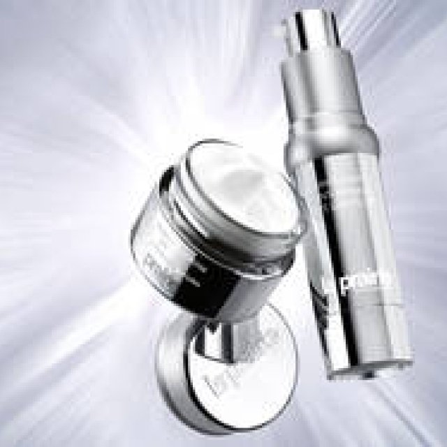 La Prairie｜しなやかなハリを生む“新アイトリートメント”発売