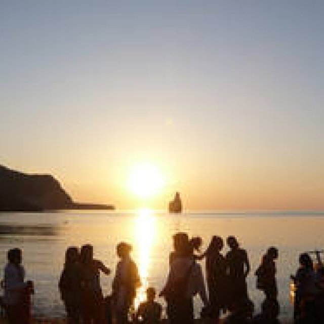 連載｜Ibiza Chillout Lounge Vol.01　ようこそ、楽園 イビサへ