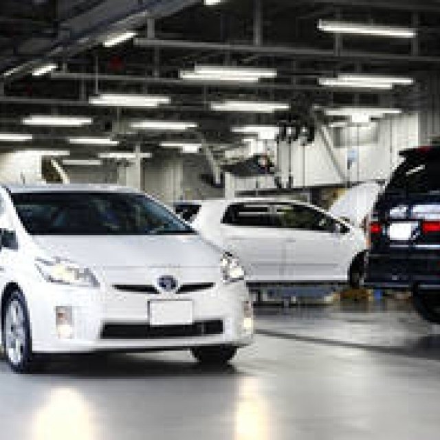 TOYOTA PRIUS｜トヨタ・プリウス　第3回  はじめてのタイヤ交換