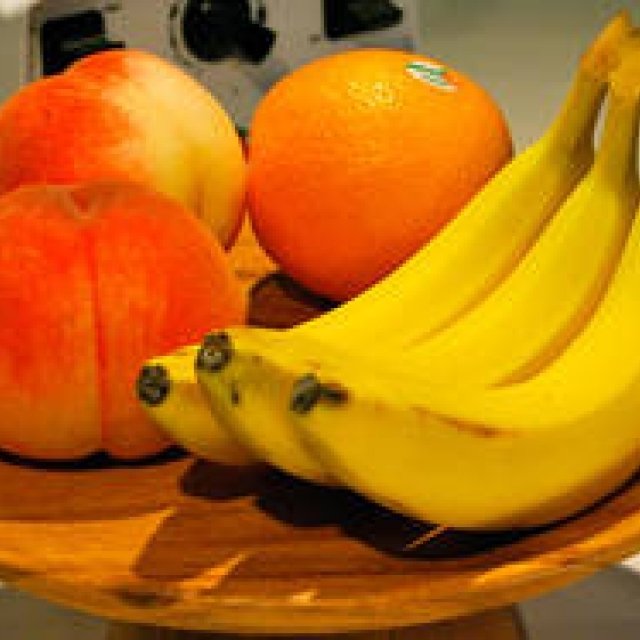 連載・福岡淳子｜8月のフルーツ “桃×バナナ”スムージー