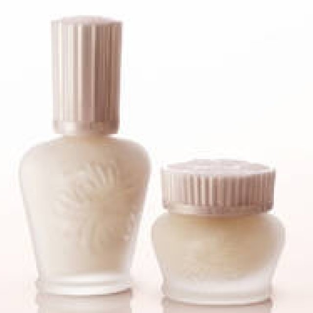 PAUL & JOE BEAUTE│ポール＆ジョー｜“飾りのいらない肌”をつくる新ベースメイク