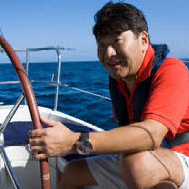 IWC｜作家、鈴木光司氏に訊く、機械式時計とヨットの魅力