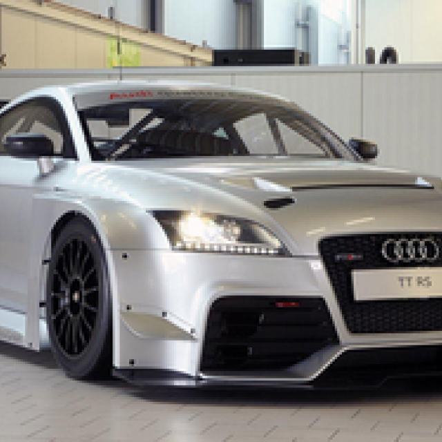 Audi｜アウディ TT RS プロトタイプを発表 