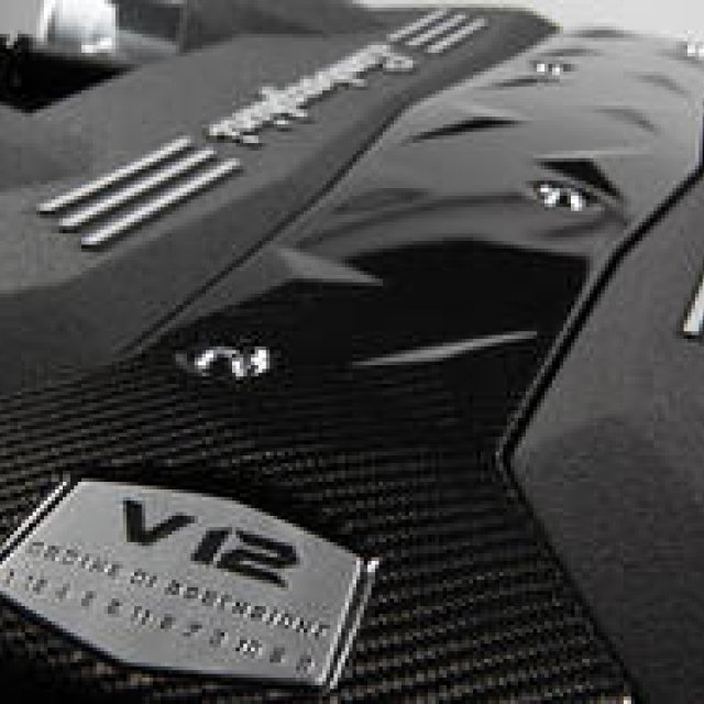 Lamborghini｜ランボルギーニ V12エンジンを新開発