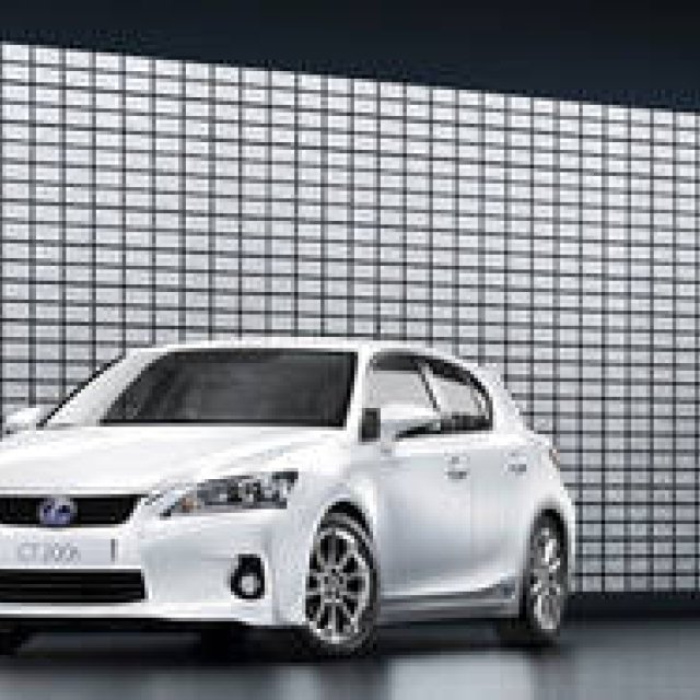 LEXUS CT200h｜レクサス CT200h 販売価格が決定