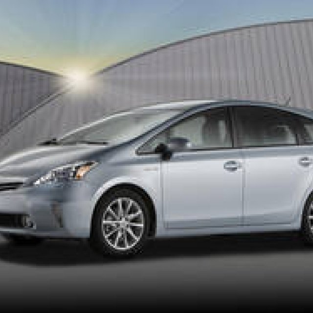 TOYOTA Prius v｜トヨタ プリウスv 出展