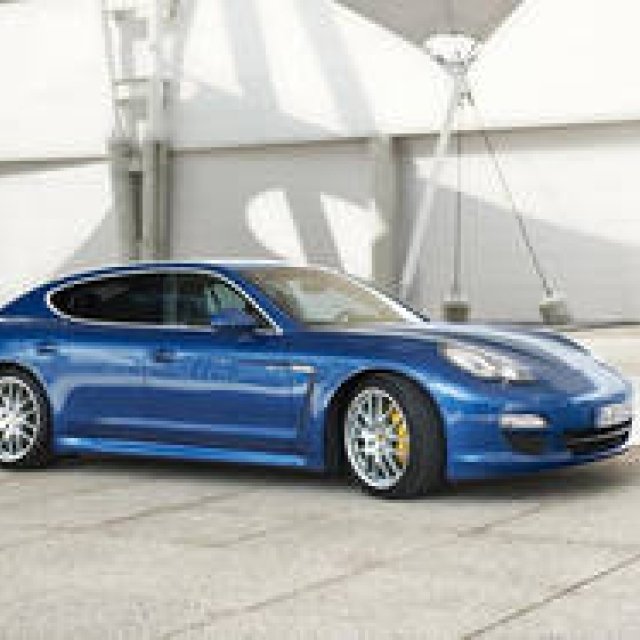 Porsche Panamera S Hybrid｜ポルシェ パナメーラ S ハイブリッド 予約受付開始！