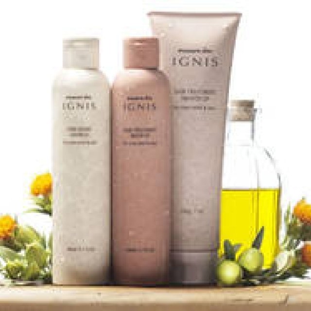 IGNIS｜心地よく香り、ツヤやかに魅せるシャンプー＆ヘアトリートメント