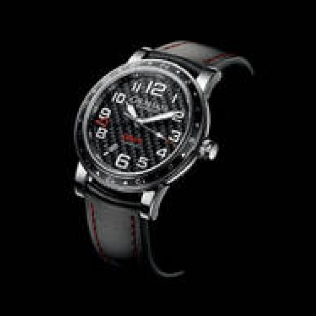 GRAHAM｜ズシリと分厚い従来モデルとは一線を画す 薄型のGMTモデルが登場