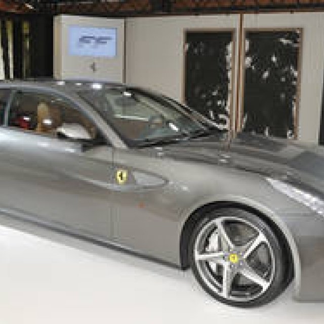 Ferrari Four（FF）｜フェラーリ フォー（FF） ジャパンプレミア！