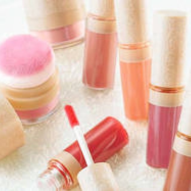 AYURA｜なでしこたちを美しく彩る“艶紅”限定アイテム