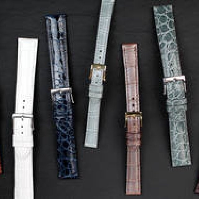 カミーユ・フォルネ｜アンチスエット・ストラップに限定色登場