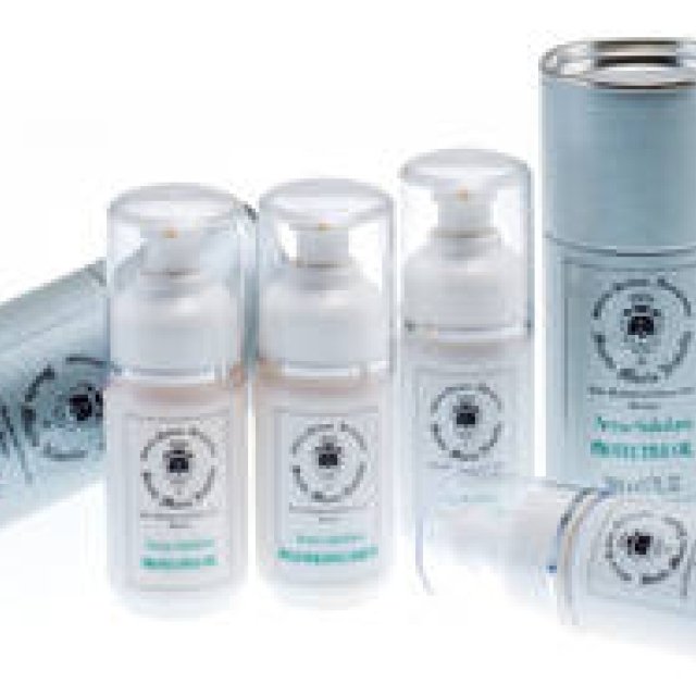 Santa Maria Novella｜老舗薬局のエイジングケアライン新発売