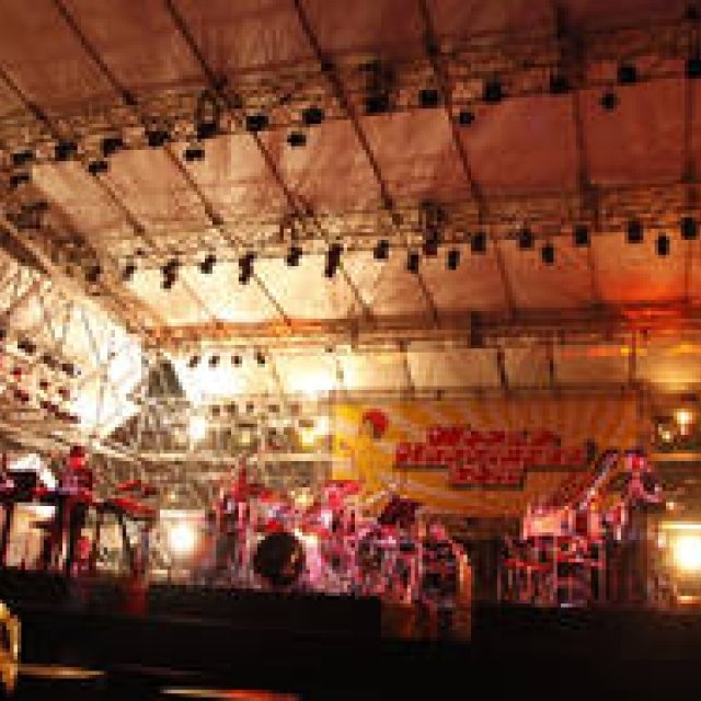 WORLD HAPPINESS｜東日本大震災復興支援オークション開催！