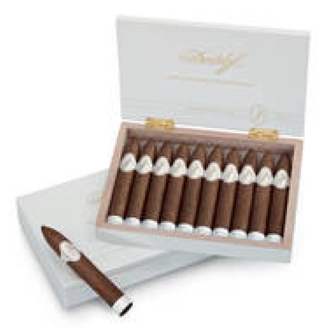 ダビドフ｜2011年の限定シガー「ホワイトエディション」が登場！