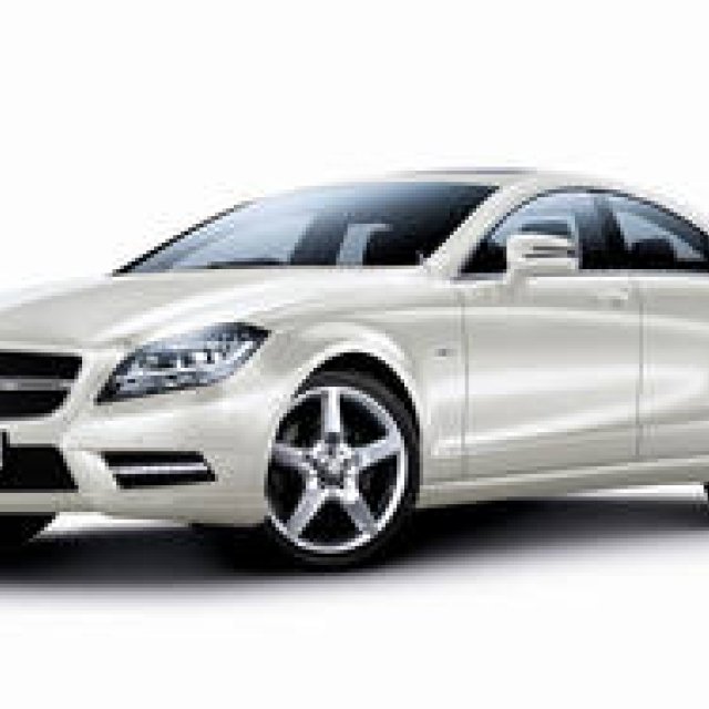 メルセデス・ベンツ CLS 550 ブルーエフィシエンシー　新世代4.7 リッターV8を積む550をラインナップに追加