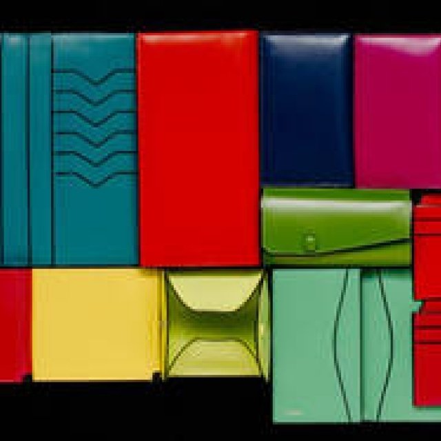 Valextra｜革小物オールスターがクリスマス限定で発売