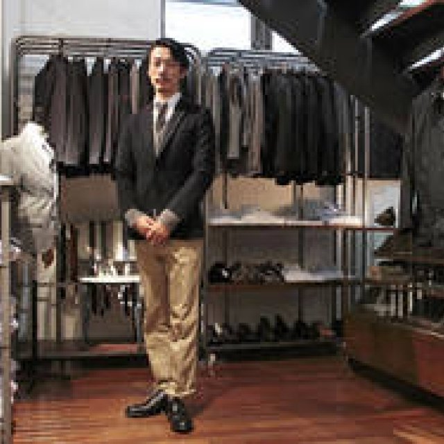 URBAN RESEARCH｜2011-12 冬のウォームビズ特集 「アーバンリサーチ渋谷店」及川壮也