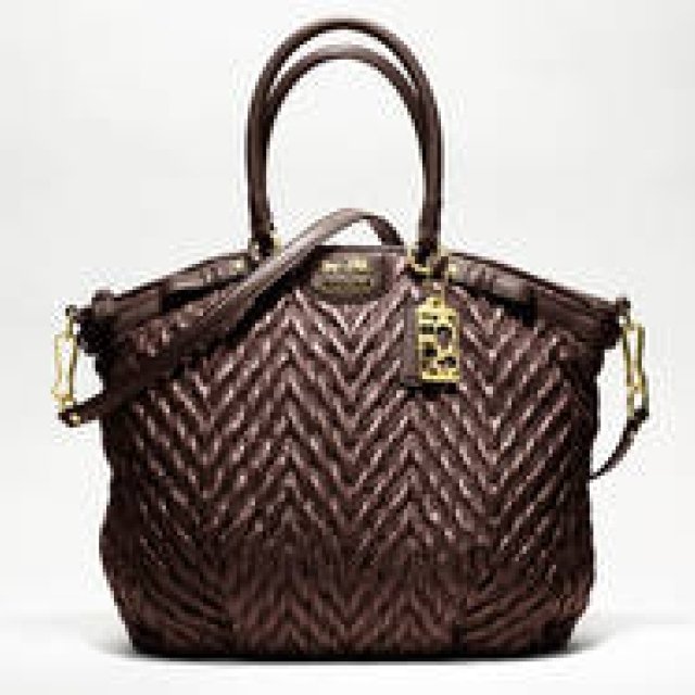 COACH｜コーチから創立70周年記念バッグ「シェブロン」が登場