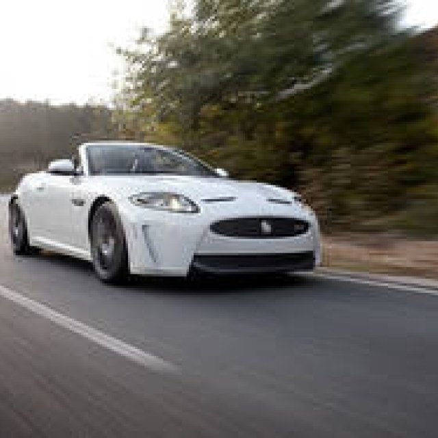 LAモーターショーにてジャガー XKR-Sのコンバーチブルが登場｜Jaguar