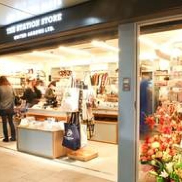 UNITED ARROWS｜表参道駅「Echika表参道」に“小さなユナイテッドアローズ”誕生