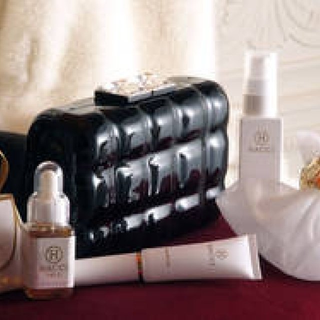 HACCI｜はちみつコスメブランドから、初のクリスマスコフレ誕生