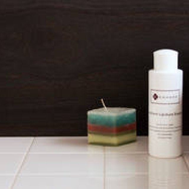 Dr. KAHADA｜現役の皮膚科医が開発した化粧水「カハダEXLエッセンス」