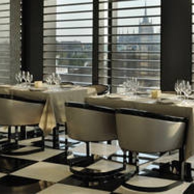 アルマーニの美意識が詰め込まれたラグジュアリーホテル