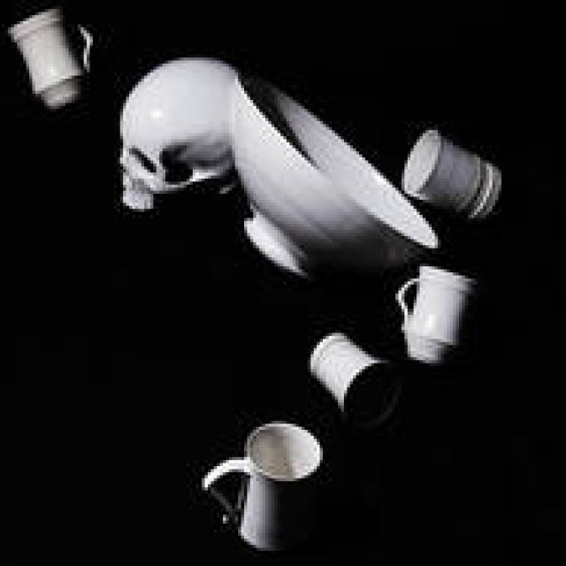 さる山｜「alternative white」濱中史朗展 開催