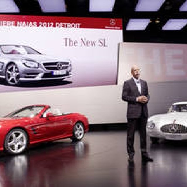 新型SLクラスを発表｜Mercedes-Benz