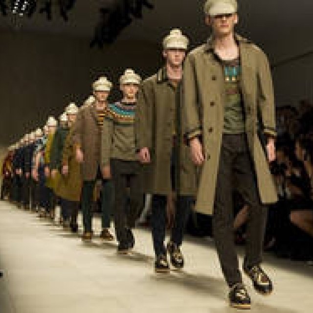 バーバリー プローサム、ミラノからライブストリーミング！