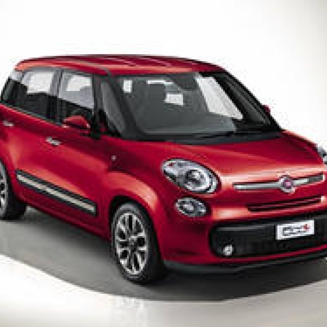 フィアット 500L ジュネーブモーターショーに先立ち写真公開｜Fiat