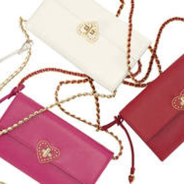 PRADA｜プラダのバレンタインギフトコレクションがお目見え！