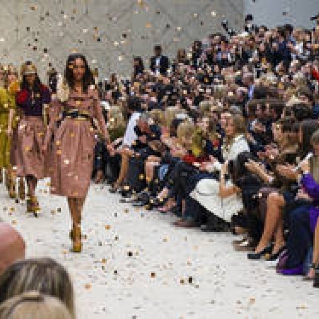 BURBERRY｜日本時間2月21日午前1時からウィメンズコレクションをライブ配信