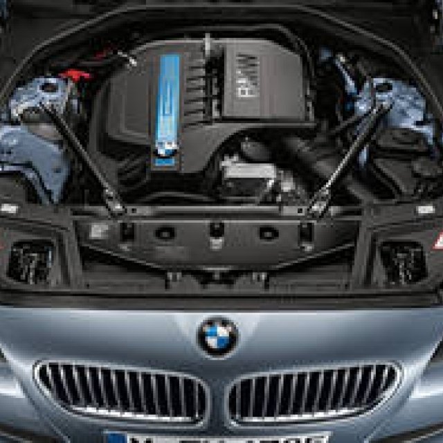 5シリーズにハイブリッド登場｜BMW