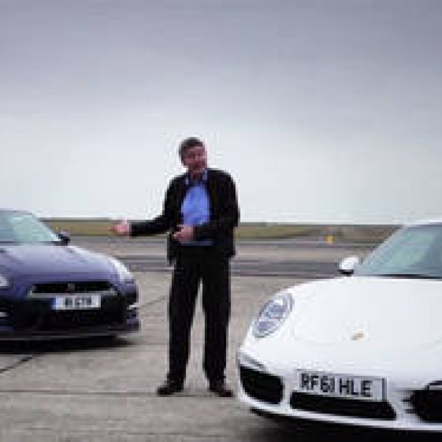 日産GT-R vs. ポルシェ911 カレラ S｜Porsche｜日産