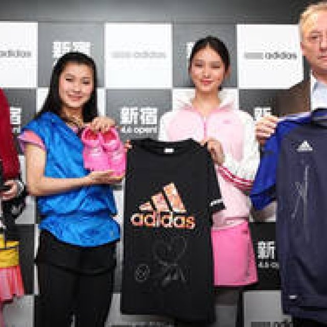 adidas｜直営店国内最大級のアディダス ブランドコアストア 新宿