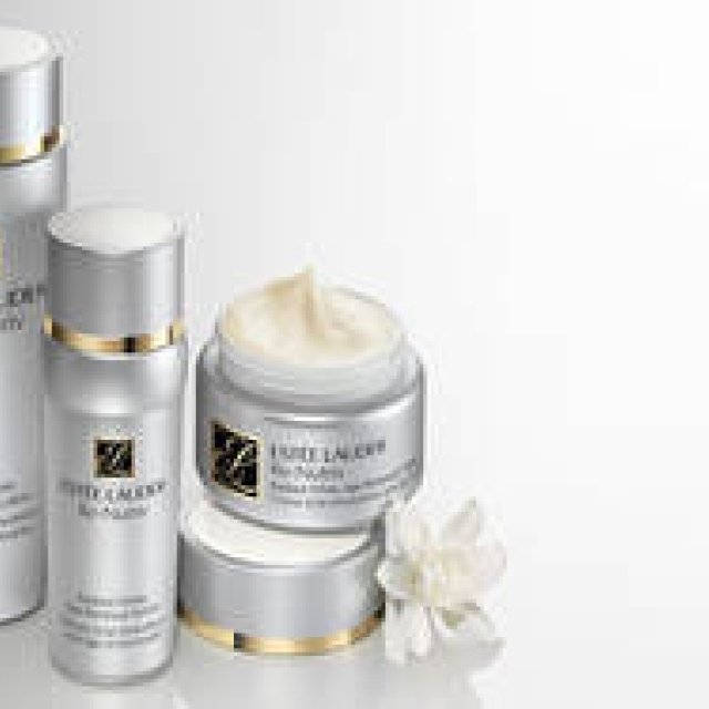 ESTEE LAUDER｜「リニュートリィブ」のホワイトニングシリーズ完成