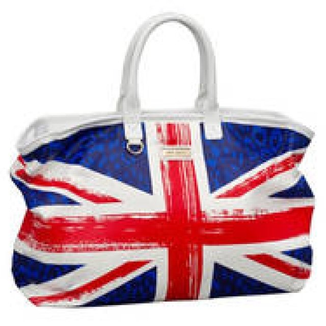 JIMMY CHOO│ユニオンジャック柄のエクスクルーシブ・ワードローブが誕生！