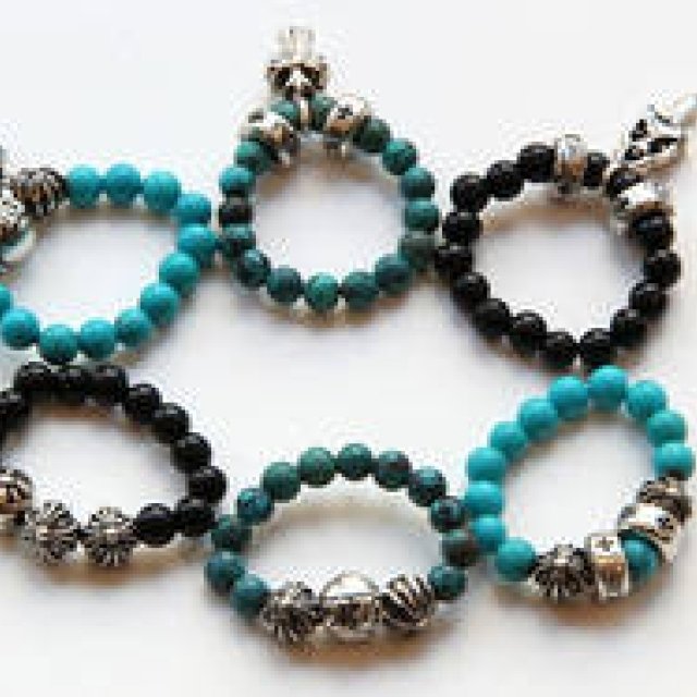 CHROME HEARTS｜ペアで楽しめる、天然石の“ビーズ リング”