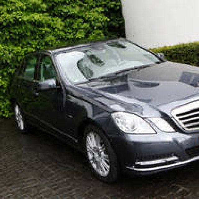 メルセデス・ベンツ E300 ブルーテック ハイブリッドに試乗｜Mercedes-Benz