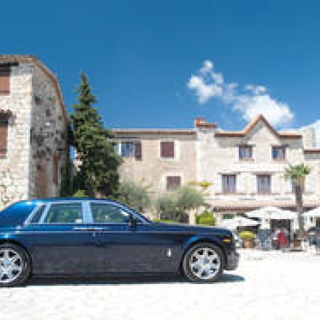 ロールス・ロイス ファントム シリーズIIで南仏を走る｜ ROLLS-ROYCE