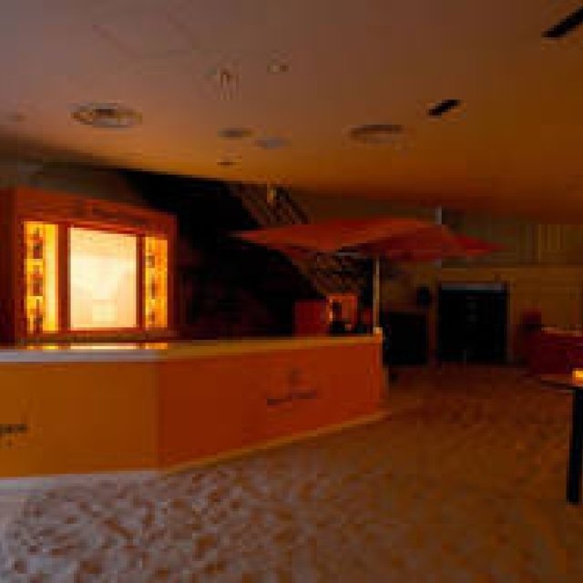 EVENT｜表参道に白砂のビーチ ヴーヴ・クリコ『YELLOW SUMMER 2012』　