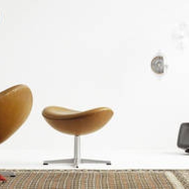 FRITZ HANSEN｜アルネ・ヤコブセンの名作「エッグチェア」キャンペーン