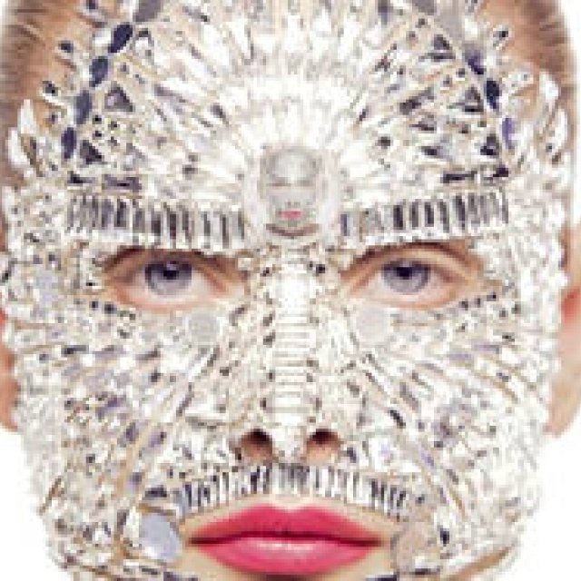 CHANEL｜ピーター・フィリップス最新ショートフィルム「MIROIR MIROIR」