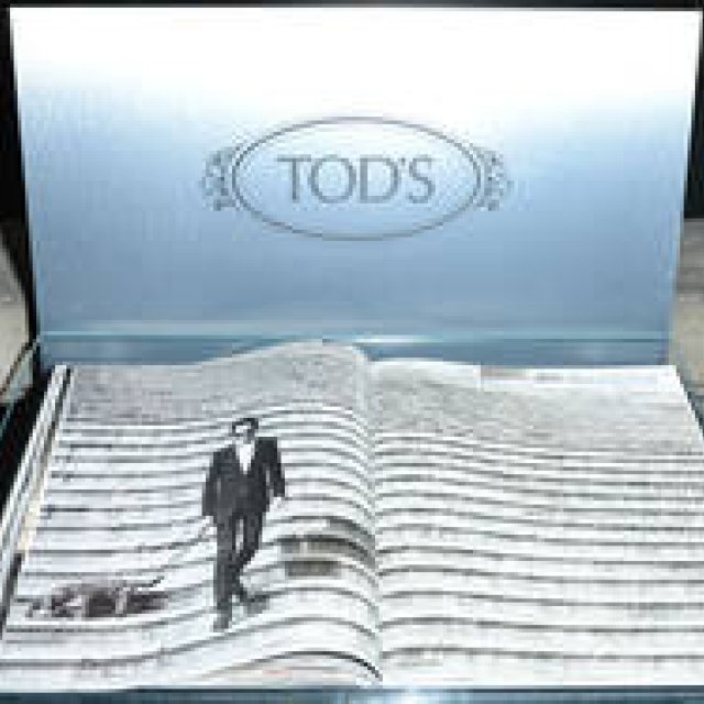 TOD'S｜トッズが豪華写真集を発売
