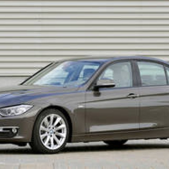 3シリーズ セダン、国内にディーゼルモデル導入｜BMW