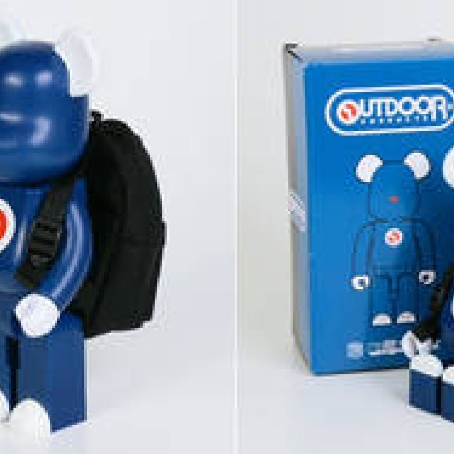 OUTDOOR PRODUCTS｜定番デイパックを背負った400％サイズBE@RBRICK限定販売