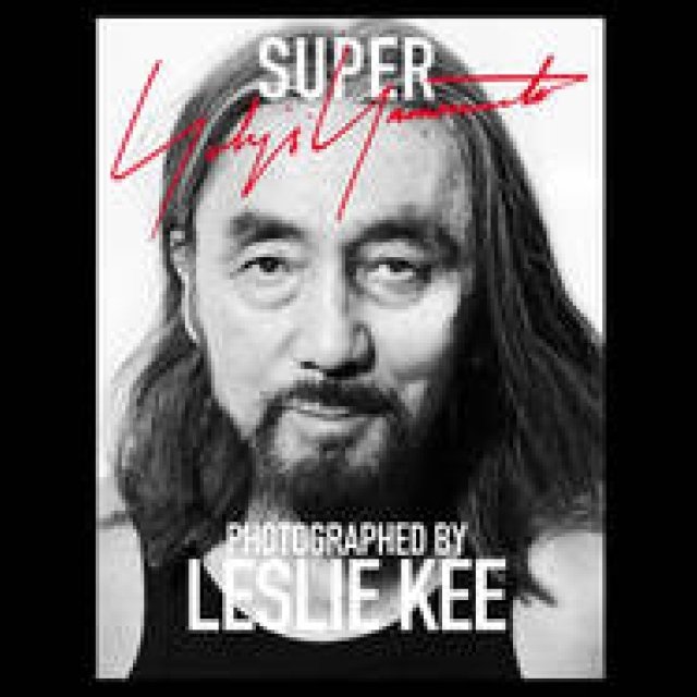 YOHJI YAMAMOTO｜ヨウジヤマモト×レスリー・キー「SUPER YOHJI YAMAMOTO」写真展開催